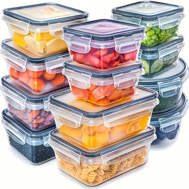 Set of lidded plastic food storage containers for meal prep