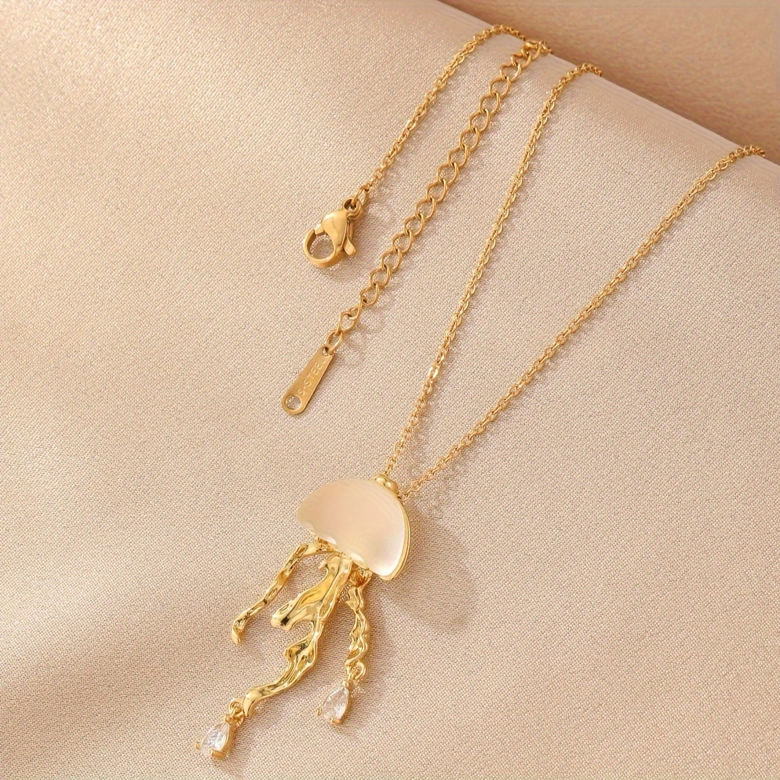 elegant classic style golden copper design sparking rhinestone pendant necklace fashion delicate accessory for daily wear idea gift for ladies details 4